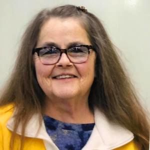 Meet your Posher, Mona